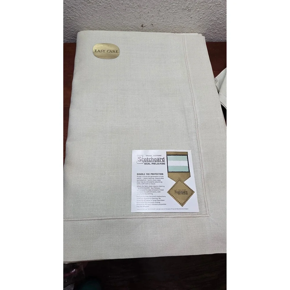 VTG NEW Scotchgard Tablecloth and 8 Napkins Set‎ Cream 60x90 Easy Care Linen